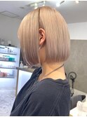 万代ケアブリーチカラーダブルカラーショートボブレイヤーカット