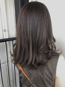 アンビエンテ(ambiente) マット　イルミナカラー　ミディアム