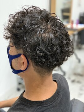 ウトシティ メンズパーマ