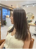 セミロングにシャドウハイライト