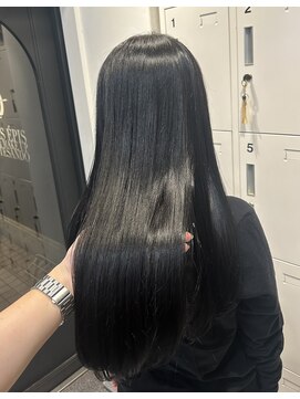 トロワエピ 表参道(Trois epis) 艶黒髪ロング/髪質改善トリートメント