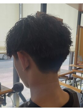 フレンズ 手稲店(friend's) ツーブロック刈り上げメンズ爽やかバックスタイル