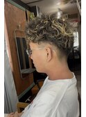 ツイストスパイラルパーマ &nbsp;&nbsp;&nbsp;メッシュキャップハイライト