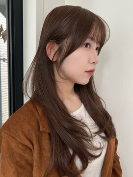 ローネス(LONESS) 柔らかい質感のレイヤーカットと透明感ベージュ