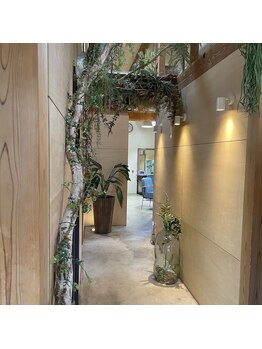 アグレイト A'greatの写真/個室あり☆別空間フルフラットシャンプー台☆動画見放題☆雑誌見放題☆ご自由におくつろぎ下さい♪