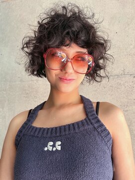 キャロルガーデンズ ボコカ 表参道(Carroll Gardens bococa) 黒髪くせ毛風ボブパーマ