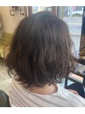 簡単スタイリングのパーマヘア