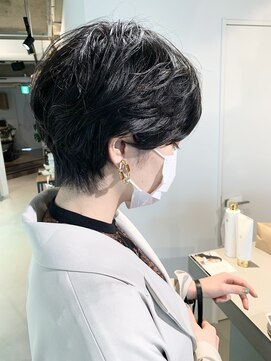 イズ(iss) ショート/マッシュ/パーマ