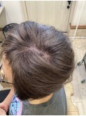 白髪ボカシ　ショートヘア
