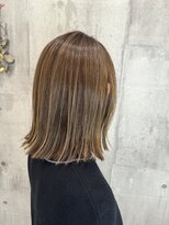 ビスポーク(BESPOKE)&nbsp;白髪ぼかし表面ハイライトボブ