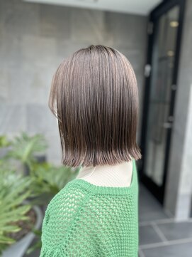 メゾン アヴァロ(Maison Avallo) #マットアッシュカラー　#外ハネツヤボブ