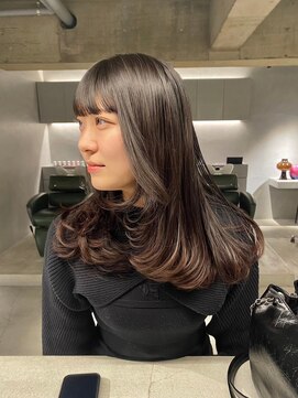 リール(rire) デザインカラーレイヤーカットウェットヘア夏オリーブベージュ