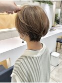 大人ナチュラルハイライトベージュ丸みショートボブ