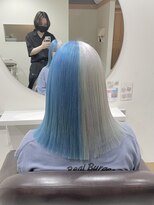 アン(Hair make un)&nbsp;【水色×ホワイト】