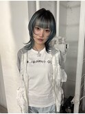 フェイスレイヤーウルフカットハイトーンブルーインナーカラー