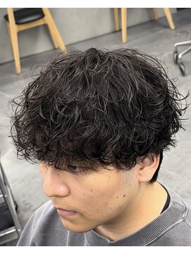 フィフス トウキョウ (fifth TOKYO) 渋谷シャドウパーマメンズマッシュウルフセンターパートカット