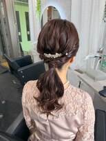 コアブラン 原宿 明治神宮前(CORE blanc)&nbsp;ローポニーポニーテールアレンジ結婚式ヘアセット編み込み表参道