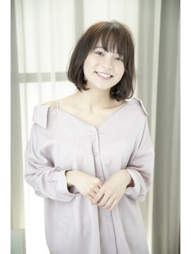 ルルディ バイ アフロディーテ銀座(luludi by APHRODITE) ミディアム/デザインカラー/シルキーベージュ/斜めバング/銀座