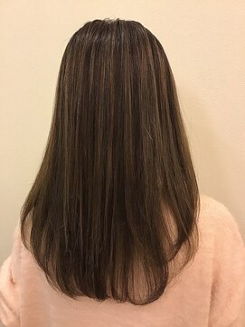 ヒカ ヘアーデザイン(Hika hair design) ハイライト×イルミナカラー
