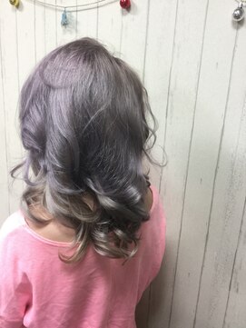 ヘアースペース 練馬店(hair space COCO) シルバーグレージュ＆インナーカラーアッシュ