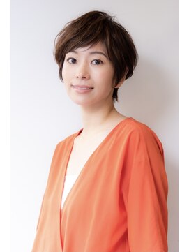 ノーヴェ(Nove) 30代/40代にオススメ　菱形ナチュラルショート