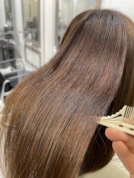 エスカーラ 表参道(THE ESCALA) @aidaman321/ゆるふわロング/センターパート/スイートAライン