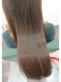 艶のある髪へ☆縮毛矯正