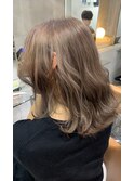 小顔に見せるヘアー
