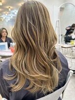 ロミー 本厚木(ROMMY.)&nbsp;【白髪ぼかし】大人可愛い前髪なしバレイヤージュカラー