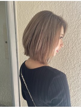 キャンバス バイ ネオリーブ 横浜西口(Canvas by neo.) きりっぱなし　レイヤーボブ  グレージュ【miku】