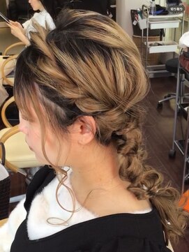 ヘアサロン ユニティ(Hair Salon Unity) 編み下ろしtwin