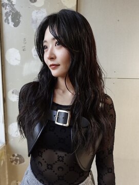 ロジ(loji) ロングの乾かして出るパーマスタイル