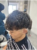 MEN’S HAIR/サーフカール/刈り上げセンターパート/松戸