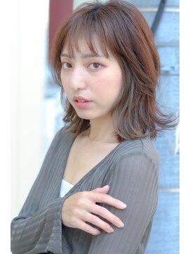 フラウ 住吉店 外ハネセミロング