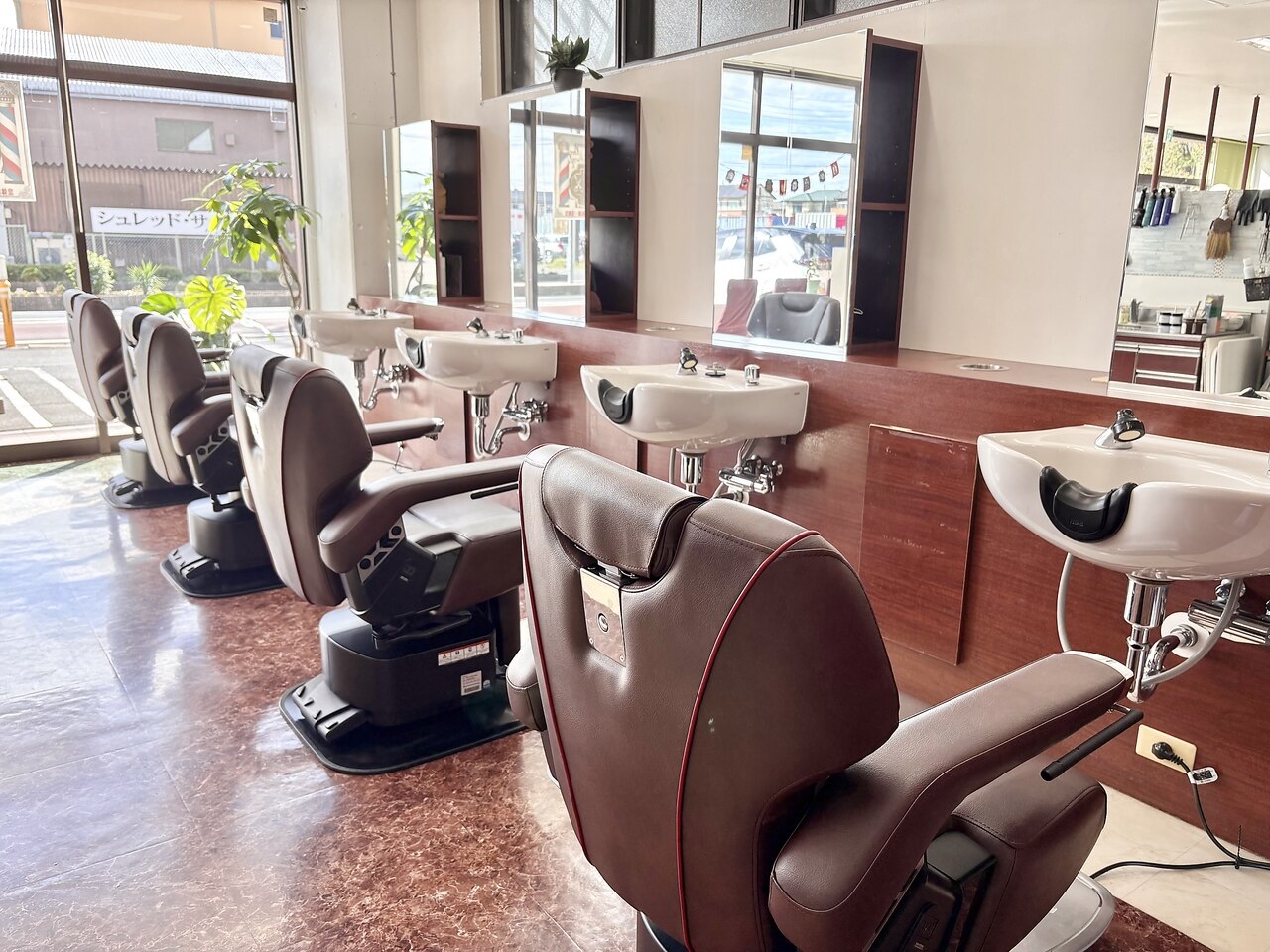 ヘアサロンナンバーワンクラブ上和田本店｜ホットペッパービューティー