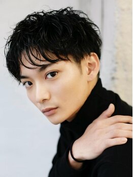 ルーツ(ROOTS)の写真/【20時30分まで営業】ショートが得意なスタリストが在籍。ON &OFFもキマるスタイルをご提案!