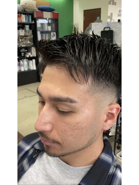 ヘアサロンナンバーワンクラブ上和田本店 フェード