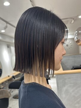 ラッキーヘア 加古川(Lucky Hair) 暗髪でも抜け感◎ぱつっとボブ【シン】【ラッキーヘア加古川】