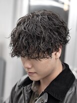 オーバル ジングウマエ(OVARL jingumae)&nbsp;シャドウパーマツイストスパイラルフェザーパーマ