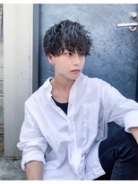 ワンズ リー 下北沢店(ONE's ly)&nbsp;ハイライト/マッシュパーマ/ウルフ/アッシュブラック