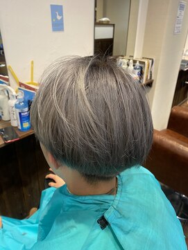 バロウ(Burrow) シルバーヘア