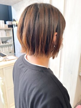 キャアリー(Caary) 福山市美容室Caary 似合わせカット切りっぱなし外ハネボブ