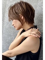 バンプ ギンザ(BUMP GINZA)&nbsp;立体感ショートヘア￥くびれ美人ショート