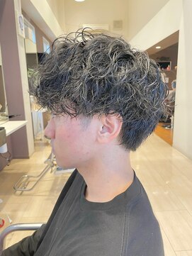 イースト(YEAST) メンズヘア×パーマ×アッシュブラック