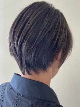 シリ アンド ブラント(siri and brunt) 大人ショートカット