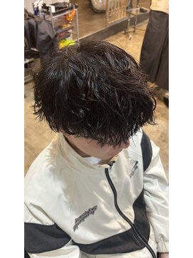 ルーメン 岐阜(ROOO MEN) メンズツーブロックカットツイストスパイラル波巻きパーマ