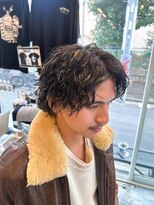 ビンゴ(BINGO)&nbsp;2124黒髪フェザーパーマセンターパートツイストスパイラルパーマ