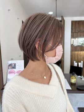 カルム(Calme) ハイライトショート