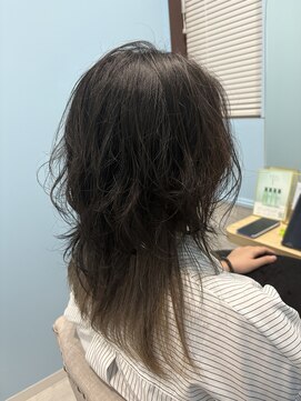 アンフィ 神奈川新町(Anphi) ウルフパーマ&グレージュインナーカラー