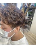 色気プラスで大人パーマ